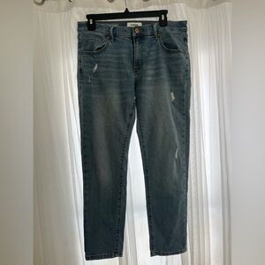 Women’s Size 6 Straight Crop Williams Sonoma Light Wash Denim Jeans Distressed